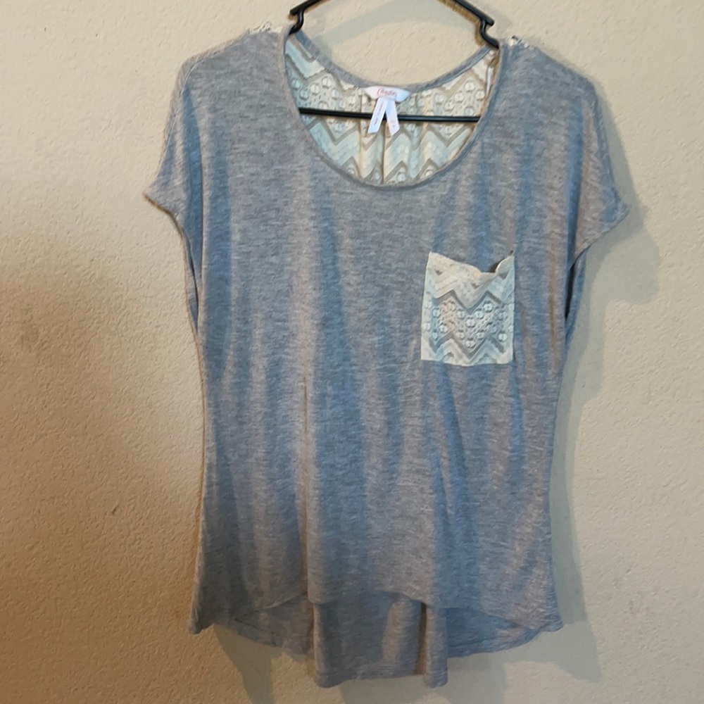 Tee shirt